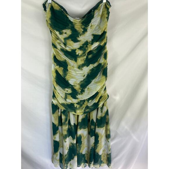 Chelsea28 Abstract Print Ruched Strapless Dress in Green Mineral Size Large - Picture 5 of 6